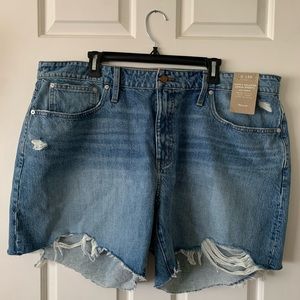 NWT Plus Size Madewell curvy denim shorts in size 18W!